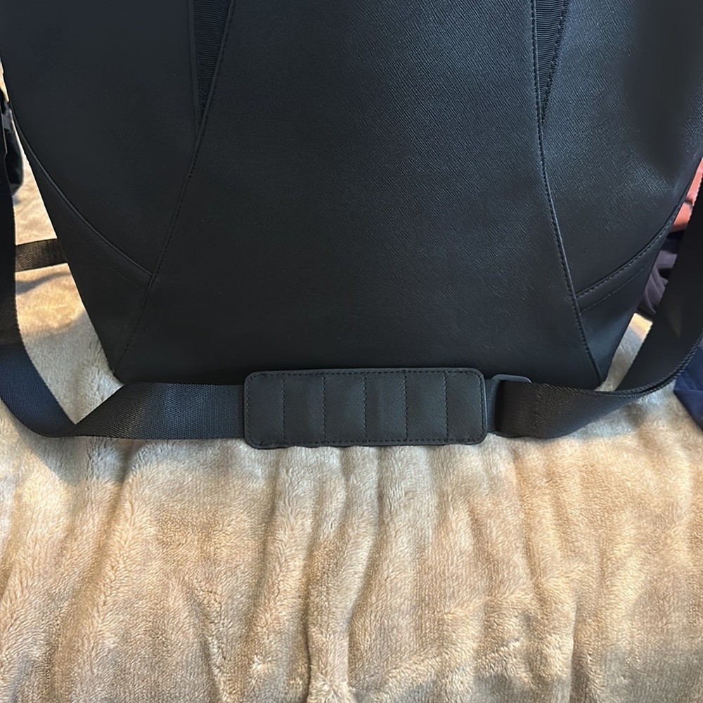 Lululemon Bag View 2